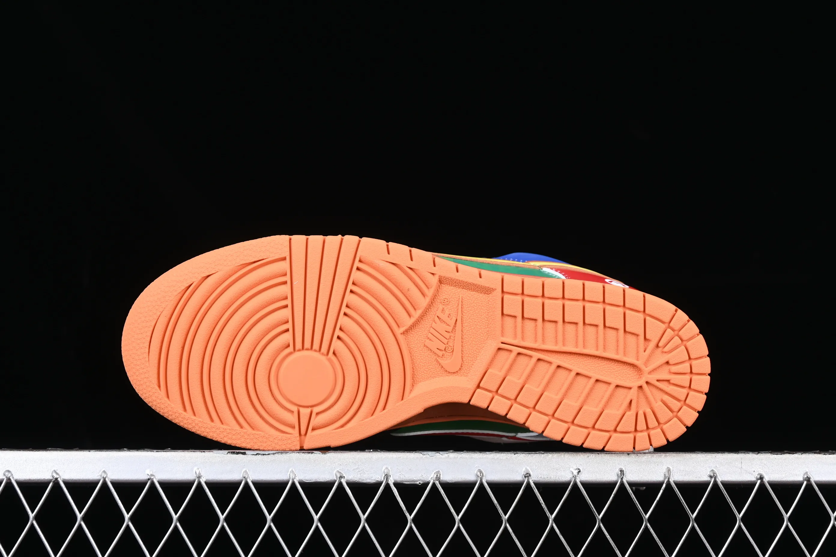 All categories Nk SB Dunk series Nk SB Dunk Low low-top sneakers Nk Dunk Low Mario customized rainbow color SB low-top sports and leisure sneakers DH0952-100